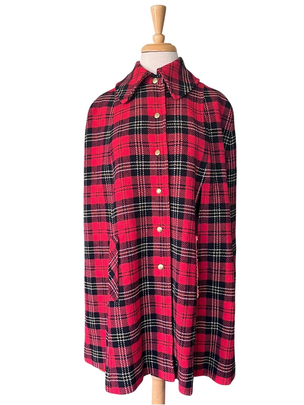 Vintage Pendleton Red & Black Plaid Tartan Wool Cape Button-Front Statement Wrap